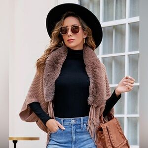 Pelo de Oso Knit Poncho Cape w/ Faux Fur Collar – Lightweight – One Size NWT